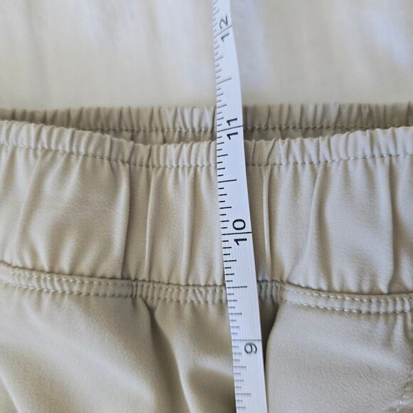 lululemon athletica Men's Shorts in Cream - Picture 7 of 8